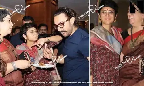 Aamir Khan, ex-wife Reena Dutta: मुंबई की एक आभूषण दुकान के बाहर फोटोग्राफरों को पोज देते हुए मुस्कुरा रहे थे 2023
